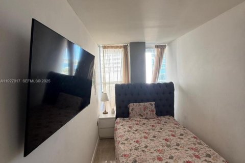 Снять в аренду кондоминиум в Майами, Флорида 3 спальни, 113.15м2, № 1985953 - фото 3