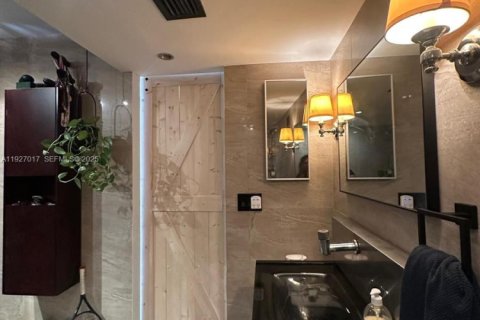 Снять в аренду кондоминиум в Майами, Флорида 3 спальни, 113.15м2, № 1985953 - фото 17