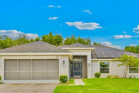 House in Fruitland Park, Florida 4 bedrooms, 168.52 sq.m. № 1870297 - photo 1