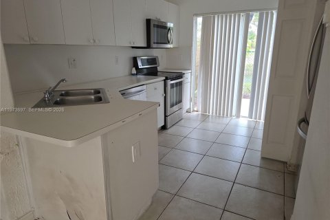 Copropriété à vendre à Doral, Floride: 3 chambres, 119.84 m2 № 2033963 - photo 11