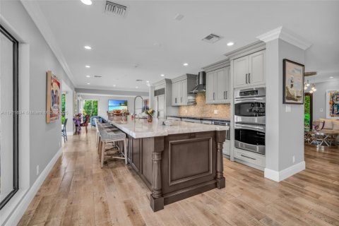 Купить виллу или дом в Холливуд, Флорида 6 спален, 617.89м2, № 1977101 - фото 17