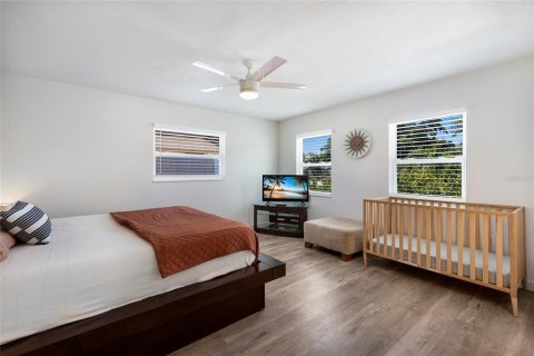 House in Bradenton, Florida 4 bedrooms, 205.13 sq.m. № 2167067 - photo 25