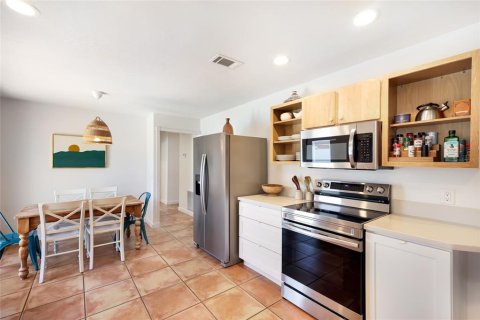 House in Bradenton, Florida 4 bedrooms, 205.13 sq.m. № 2167067 - photo 15