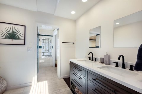 House in Bradenton, Florida 4 bedrooms, 205.13 sq.m. № 2167067 - photo 28