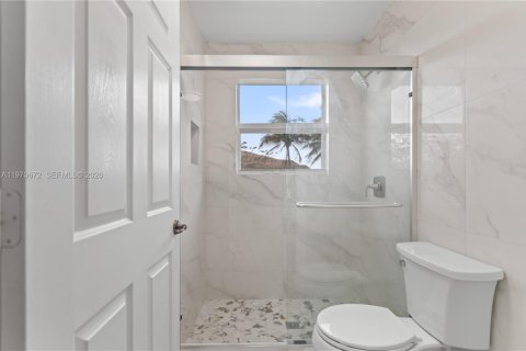 House in Miramar, Florida 5 bedrooms, 257.43 sq.m. № 2038236 - photo 29