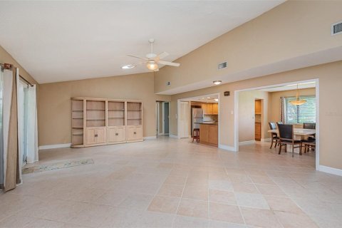 House in Daytona Beach, Florida 3 bedrooms, 161.56 sq.m. № 1847216 - photo 5