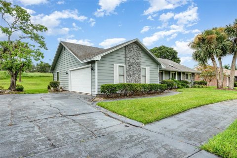 House in Daytona Beach, Florida 3 bedrooms, 161.56 sq.m. № 1847216 - photo 2