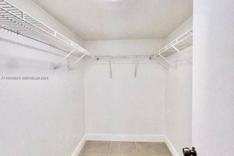 Apartamento en alquiler en Miami, Florida, 2 dormitorios, 97.83 m2 № 2060141 - foto 10