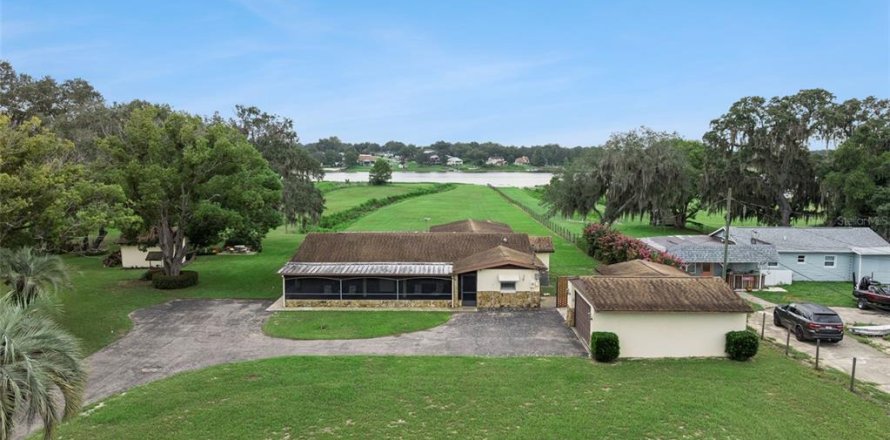 Casa en Belleview, Florida 3 dormitorios, 238.39 m2 № 2318678