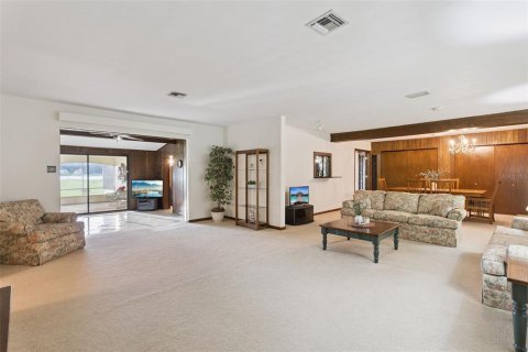 Casa en venta en Belleview, Florida, 3 dormitorios, 238.39 m2 № 2318678 - foto 10