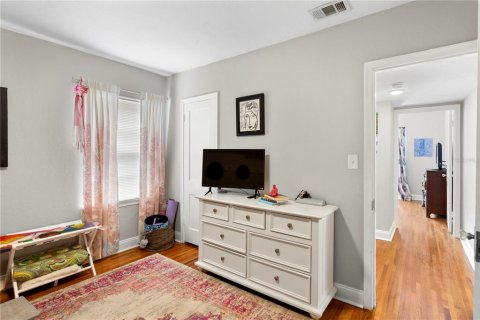 House in Tampa, Florida 3 bedrooms, 138.05 sq.m. № 1797296 - photo 13