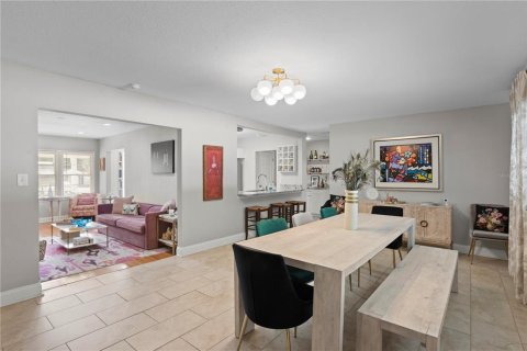 House in Tampa, Florida 3 bedrooms, 138.05 sq.m. № 1797296 - photo 20