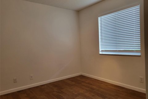 Снять в аренду виллу или дом в Уэстон, Флорида 1 комната, 131.92м2, № 2088186 - фото 14