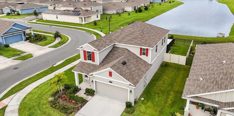 House in Kissimmee, Florida 5 bedrooms, 221.85 sq.m. № 1879442