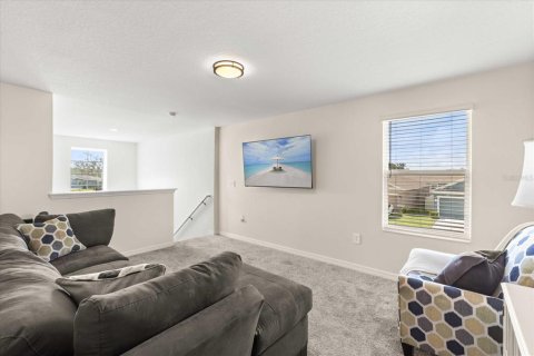 House in Kissimmee, Florida 5 bedrooms, 221.85 sq.m. № 1879442 - photo 25