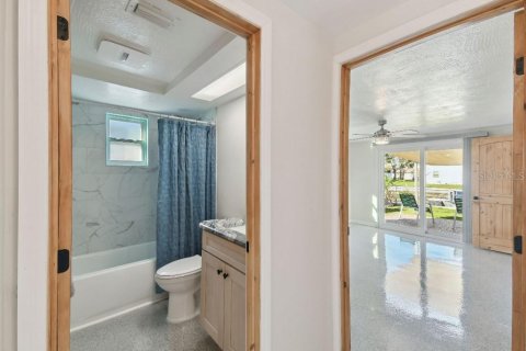 House in Hudson, Florida 2 bedrooms, 105.54 sq.m. № 1771583 - photo 19