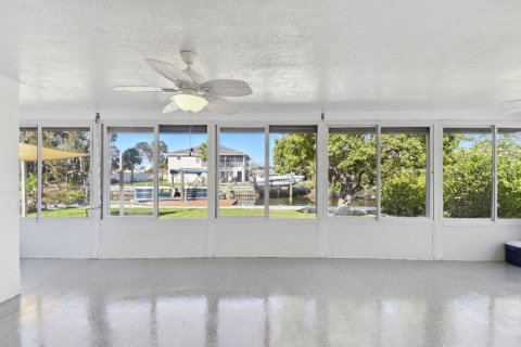 House in Hudson, Florida 2 bedrooms, 105.54 sq.m. № 1771583 - photo 24