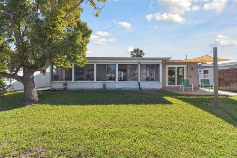 House in Hudson, Florida 2 bedrooms, 105.54 sq.m. № 1771583 - photo 29