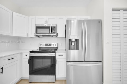 Villa ou maison à vendre à Miami, Floride: 3 chambres, 117.06 m2 № 2055617 - photo 19