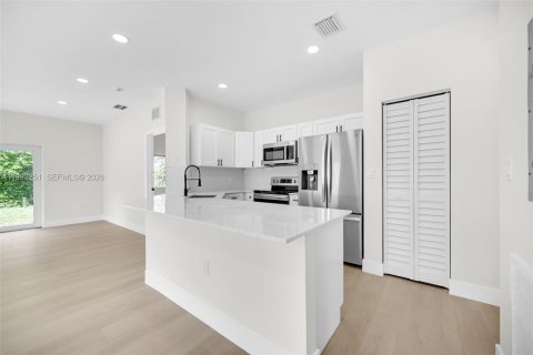 Villa ou maison à vendre à Miami, Floride: 3 chambres, 117.06 m2 № 2055617 - photo 17