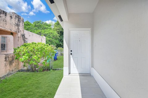 Villa ou maison à vendre à Miami, Floride: 3 chambres, 117.06 m2 № 2055617 - photo 10