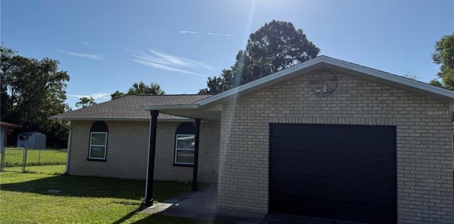 Casa en Ocala, Florida 3 dormitorios, 115.94 m2 № 1917351