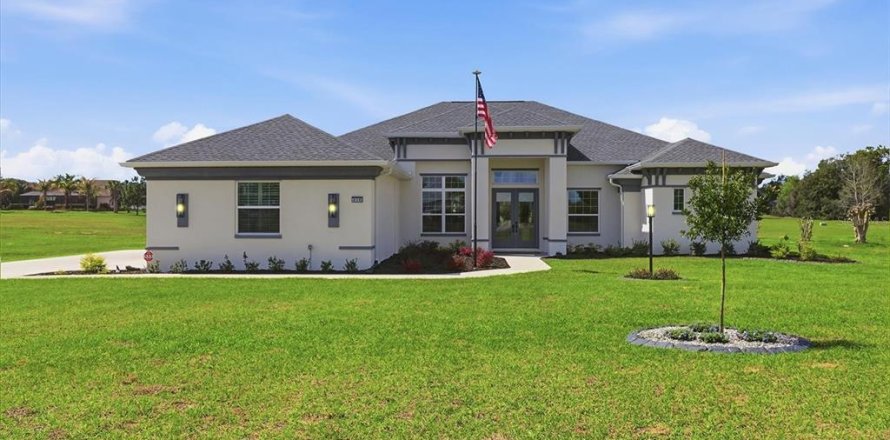 Casa en Inverness, Florida 4 dormitorios, 281.03 m2 № 2205009