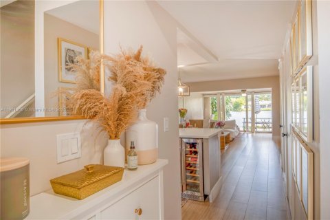 Touwnhouse à vendre à Coconut Creek, Floride: 2 chambres, 113.71 m2 № 1954008 - photo 2