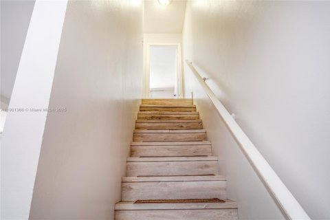 Touwnhouse à vendre à Coconut Creek, Floride: 2 chambres, 113.71 m2 № 1954008 - photo 11