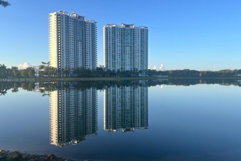 Condo in Sunrise, Florida, 1 bedroom  № 1836543 - photo 1