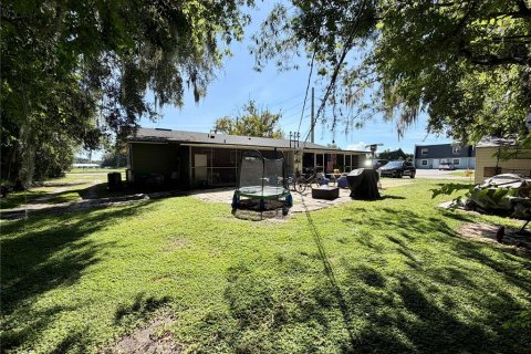 Commercial property in Gainesville, Florida 4 bedrooms, 184.32 sq.m. № 2379298 - photo 11