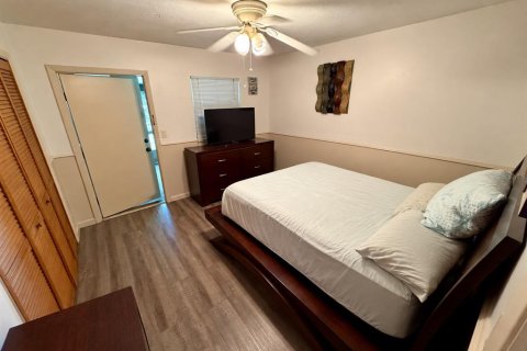 Commercial property in Gainesville, Florida 4 bedrooms, 184.32 sq.m. № 2379298 - photo 18