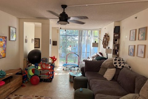 Copropriété à vendre à Boca Raton, Floride: 2 chambres, 96.15 m2 № 2431595 - photo 2