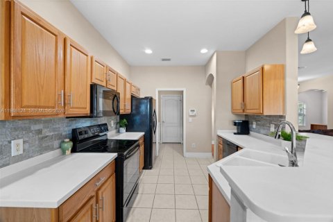 Купить виллу или дом в Пунта-Горда, Флорида 2 спальни, 142.42м2, № 2005788 - фото 13