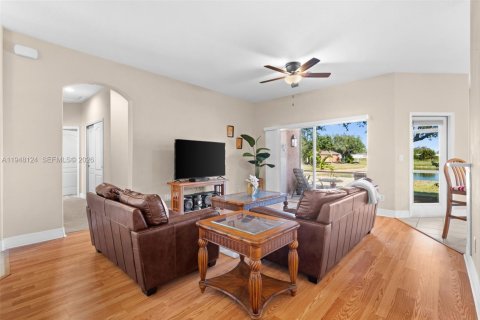 Купить виллу или дом в Пунта-Горда, Флорида 2 спальни, 142.42м2, № 2005788 - фото 6