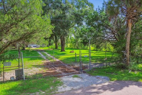 House in Brooksville, Florida 3 bedrooms, 401.62 sq.m. № 2109291 - photo 14