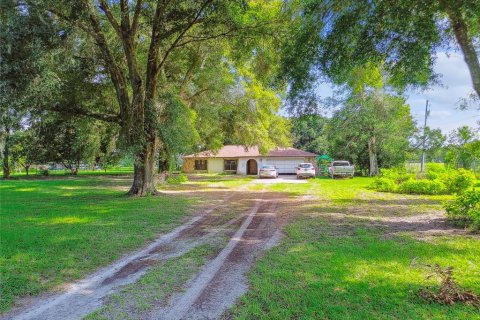 House in Brooksville, Florida 3 bedrooms, 401.62 sq.m. № 2109291