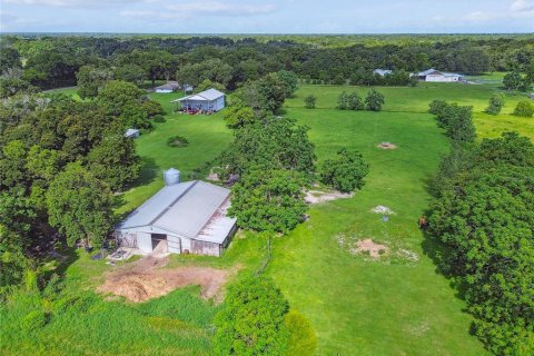 House in Brooksville, Florida 3 bedrooms, 401.62 sq.m. № 2109291 - photo 7