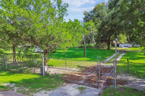 House in Brooksville, Florida 3 bedrooms, 401.62 sq.m. № 2109291 - photo 12