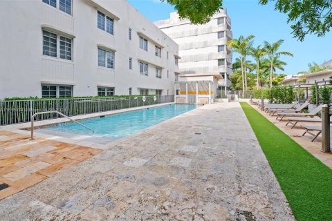 Condominio en venta en Miami Beach, Florida, 1 dormitorio, 64.29 m2 № 2077056 - foto 26