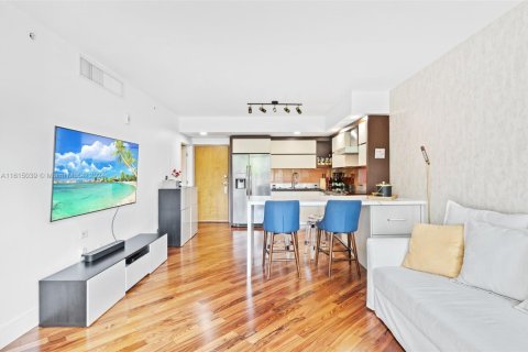 Condominio en venta en Miami Beach, Florida, 1 dormitorio, 64.29 m2 № 2077056 - foto 7