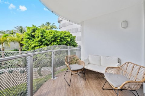Condominio en venta en Miami Beach, Florida, 1 dormitorio, 64.29 m2 № 2077056 - foto 10
