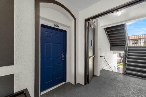 Condo in Orlando, Florida, 3 bedrooms  № 1616412 - photo 1