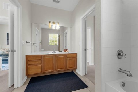 Condo in Orlando, Florida, 3 bedrooms  № 1616412 - photo 22