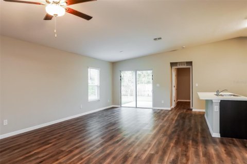 House in North Port, Florida 4 bedrooms, 170.29 sq.m. № 2198898 - photo 2