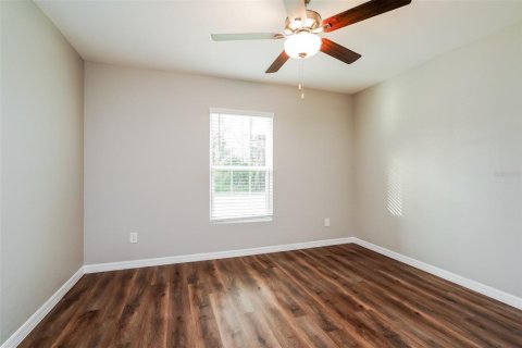 House in North Port, Florida 4 bedrooms, 170.29 sq.m. № 2198898 - photo 12
