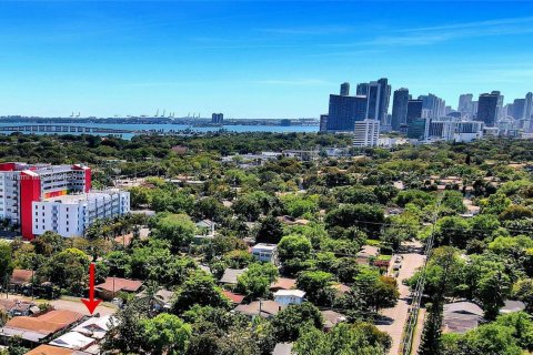 Propiedad comercial en venta en Miami, Florida, 144.74 m2 № 1977559 - foto 4