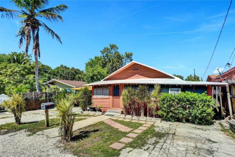 Propiedad comercial en venta en Miami, Florida, 144.74 m2 № 1977559 - foto 12