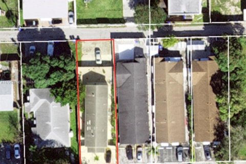 Commercial property in Hollywood, Florida 102.94 sq.m. № 1702781 - photo 9