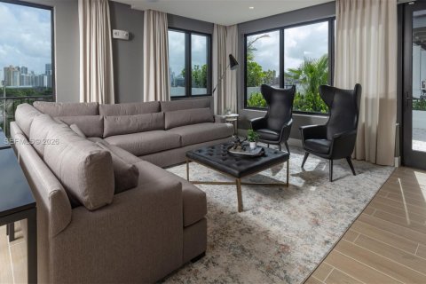 Apartamento en alquiler en Miami, Florida, 2 dormitorios, 91.69 m2 № 2075394 - foto 10